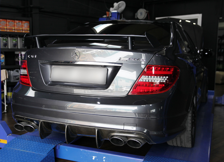 먼 곳에서 벤츠 C63 AMG 엔진오일 교환을 위해 수원까지 1 000 IMG 4966