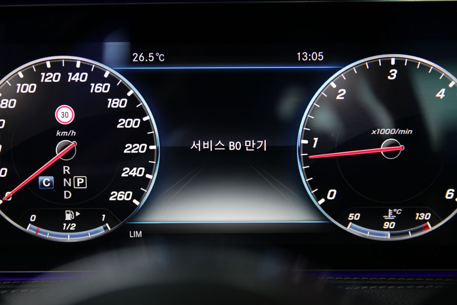 벤츠 W222 S350D 엔진오일과 디퍼렌셜오일 교환 합성유 사용을 위해 광교에서 방문해주셨어요 8 008 IMG 3490