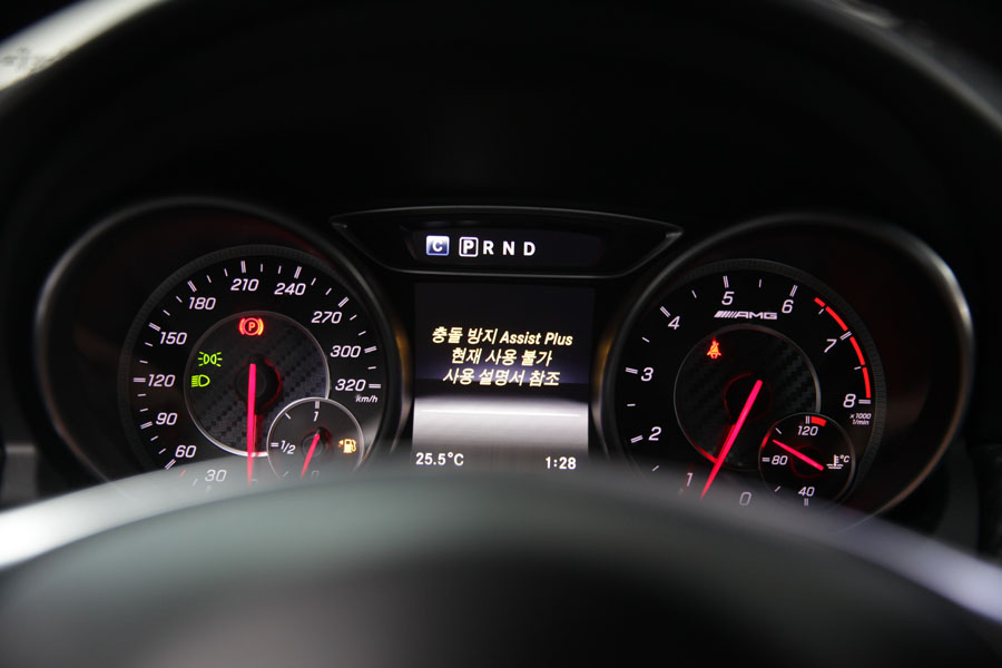 고성능 차량인 벤츠 A45 AMG 미션오일(듀얼클러치) 및 합성 엔진오일 교환 작업 12 011 IMG 2191