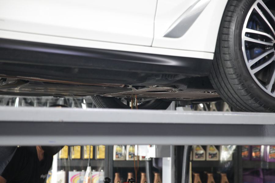 BMW G30 530I 합성유 사용하는 데는 이유가 있어요 12 013 IMG 1716