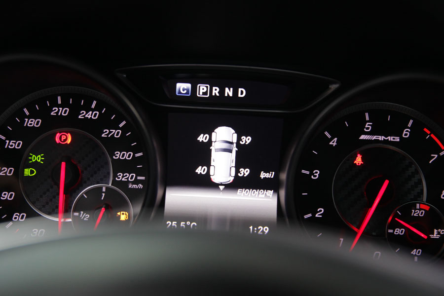 고성능 차량인 벤츠 A45 AMG 미션오일(듀얼클러치) 및 합성 엔진오일 교환 작업 15 014 IMG 2193