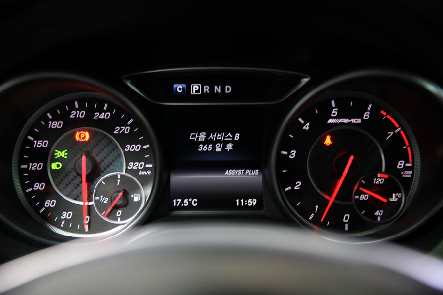벤츠 A45 AMG 엔진오일 관리가 잘 되고 있습니다 7 025 IMG 9642