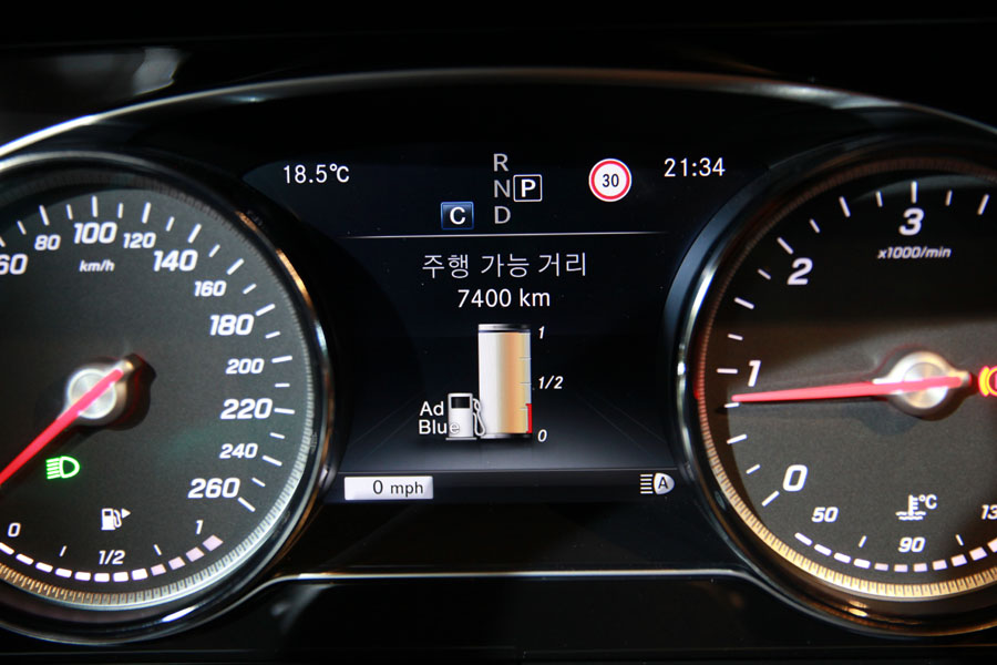 벤츠 E220D 엔진오일 관리 어렵지 않습니다 26 027 IMG 0362