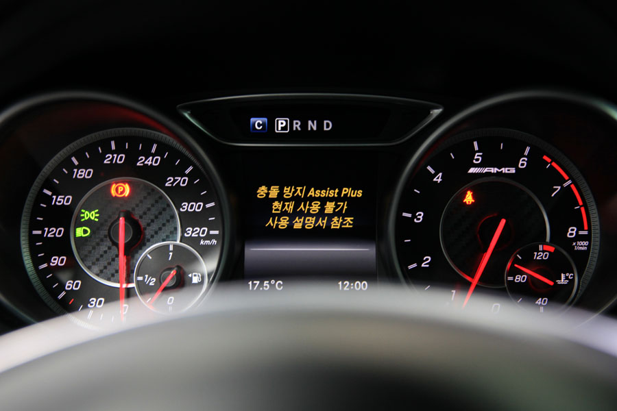 벤츠 A45 AMG 엔진오일 관리가 잘 되고 있습니다 9 027 IMG 9645