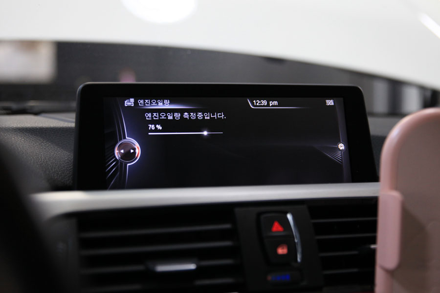 BMW 320D 엔진오일 교체시기는 지났고 디퍼렌셜오일까지 교환합니다 18 037 IMG 2788