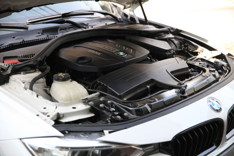 BMW 320D 엔진오일 교체시기는 지났고 디퍼렌셜오일까지 교환합니다 20 040 IMG 2791