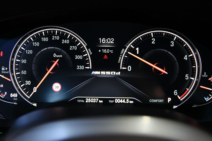 합성유로 관리하는 G30 BMW M550D 엔진오일 교환 10 IMG 1147
