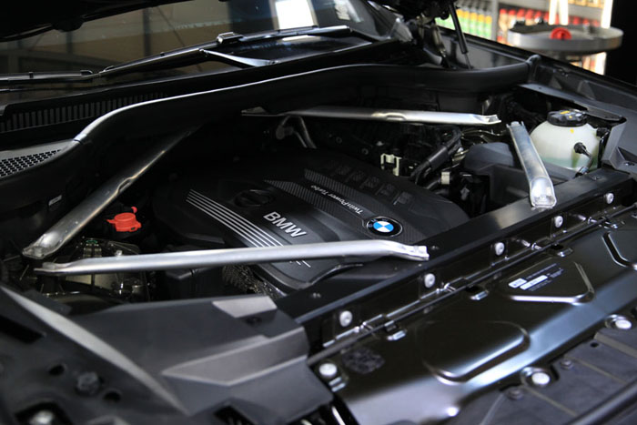 신차 길들이기 작업을 위해 입고된 BMW G06 X6 30D 합성 엔진오일 교환 26 IMG 1251