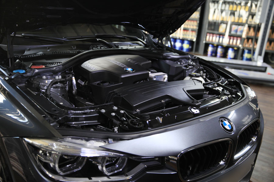 BMW F30 320I