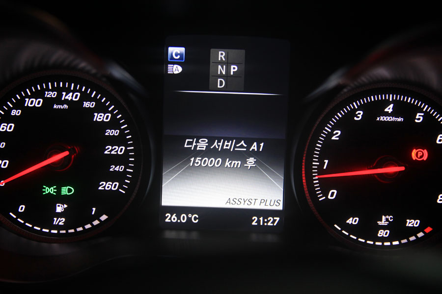 늦은밤 입고된 벤츠 GLC 300 엔진오일 교환작업 8 008 IMG 6966 1