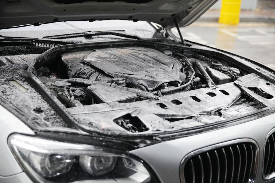 BMW 750LI 합성유 교환과 엔진플러싱 15 015 IMG 7370