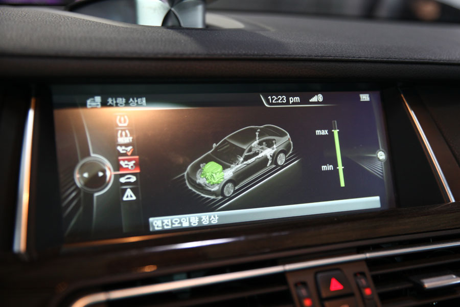 영통 고객분의 BMW 750LI 엔진오일 교환 독일의 OWS 합성유 15 016 IMG 9296 1