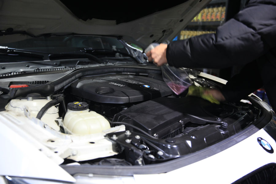 잘 관리된 BMW 420D 그란쿠페 합성유 교환 21 036 IMG 3744