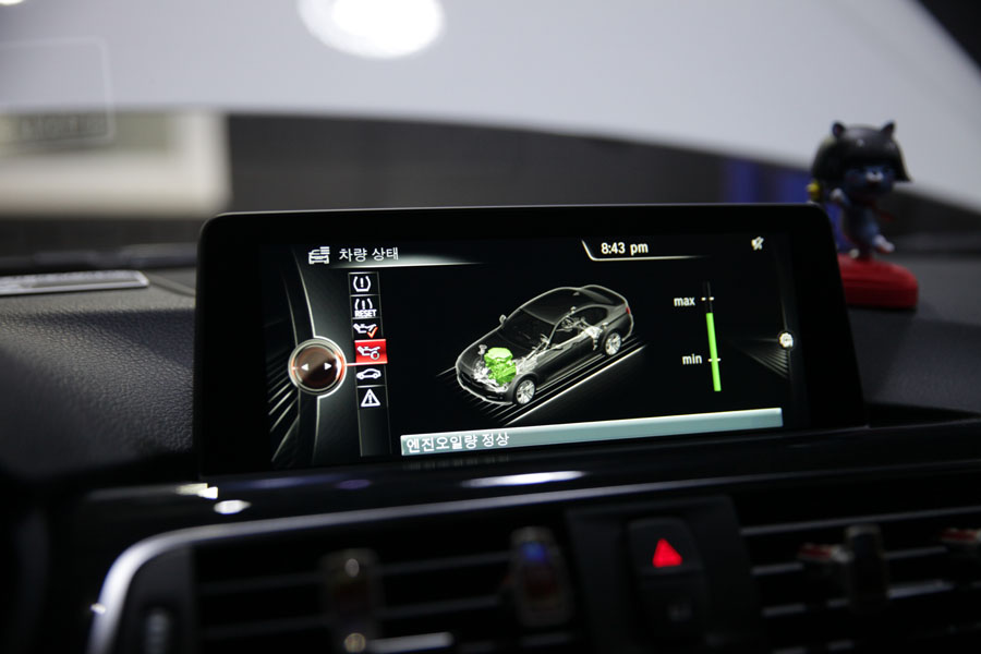 적절한 시기에 BMW 320I 엔진오일 교환 11 011 IMG 6078 1