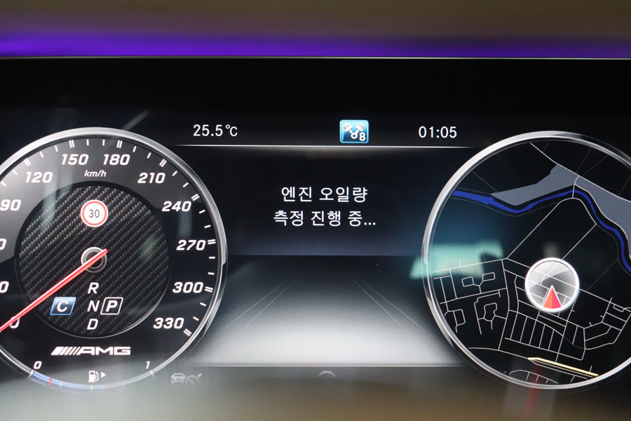 W222 벤츠 S63 AMG 엔진오일 교환은 고성능 차량에 걸맞은 합성유 사용 17 018 IMG 0697