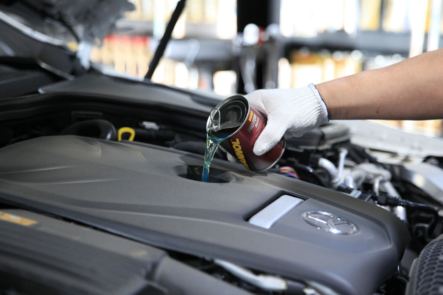 벤츠 E300 엔진오일 교체 시 꼼꼼하게 차량 체크까지 3 003 IMG 1920