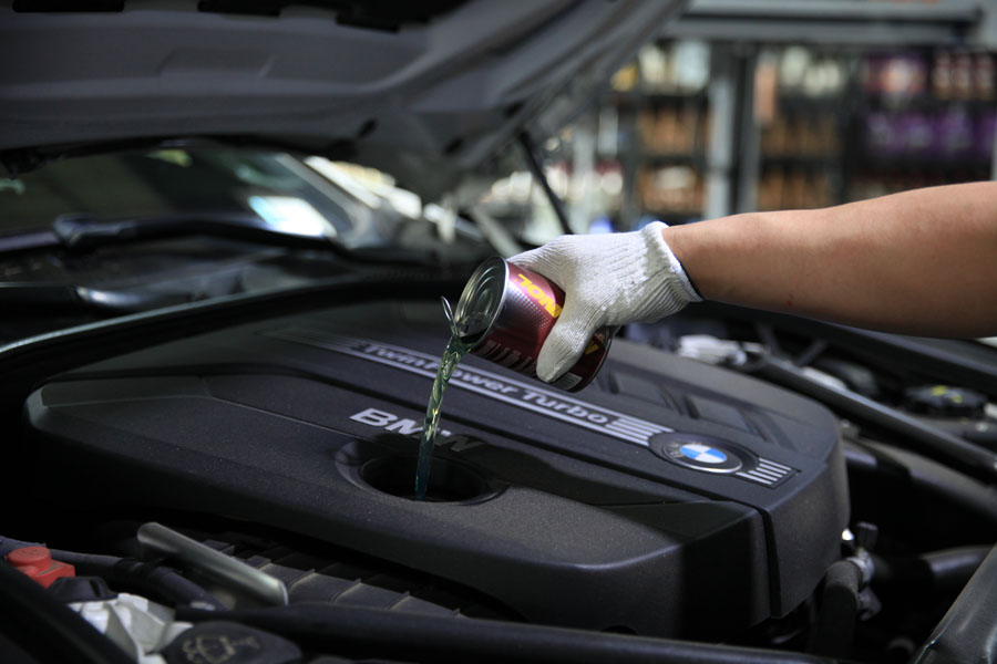 수원에서 엔진 플러싱과 BMW 520D 합성엔진오일 및 데후오일 교환 3 엔진플러싱