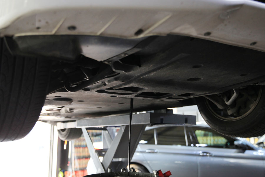 수원에서 엔진 플러싱과 BMW 520D 합성엔진오일 및 데후오일 교환 10 010 IMG 4645 1