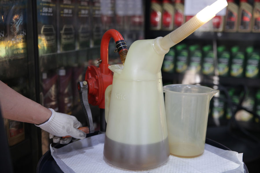 광교 고객분의 아우디 A6 55TDI 엔진오일 교체 플러싱 및 데후오일 교환까지 10 010 IMG 7084