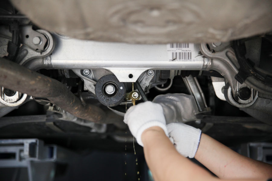 수원에서 엔진 플러싱과 BMW 520D 합성엔진오일 및 데후오일 교환 20 019 IMG 4657 1