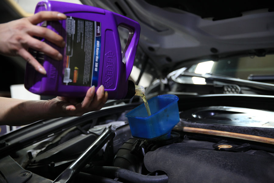 수원에서 엔진 플러싱과 BMW 520D 합성엔진오일 및 데후오일 교환 22 BMW 520D 합성엔진오일