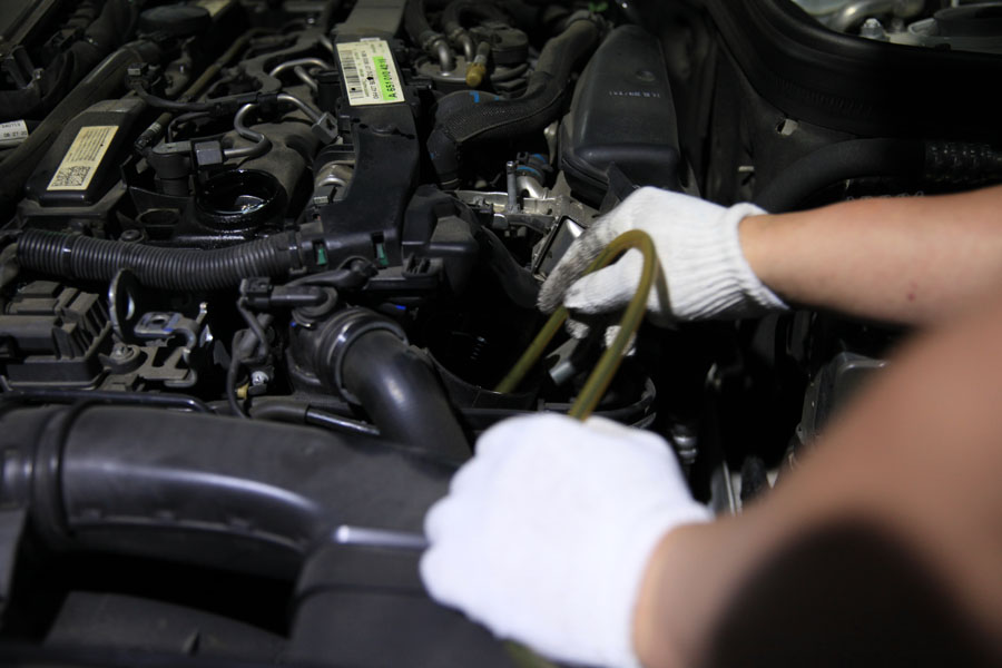 소음에 탁월한 합성유로 벤츠 E250 엔진오일 교체 10 벤츠 E250 엔진오일 교체