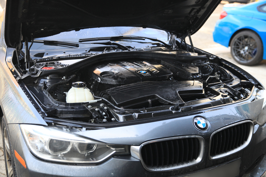 BMW 320D 엔진오일 교체 그리고 브레이크액 교환 28 027 IMG 3607 1