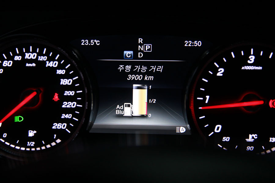 벤츠 E220D 카브리올레 엔진오일 교체 시 점검도 유심히 8 008 IMG 1913