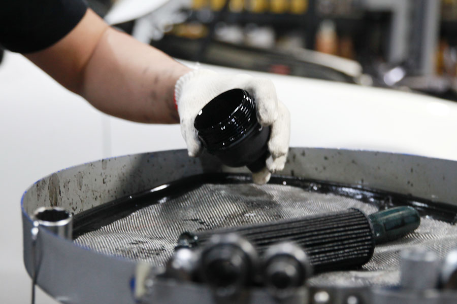 벤츠 E220D 카브리올레 엔진오일 교체 시 점검도 유심히 11 011 IMG 1919