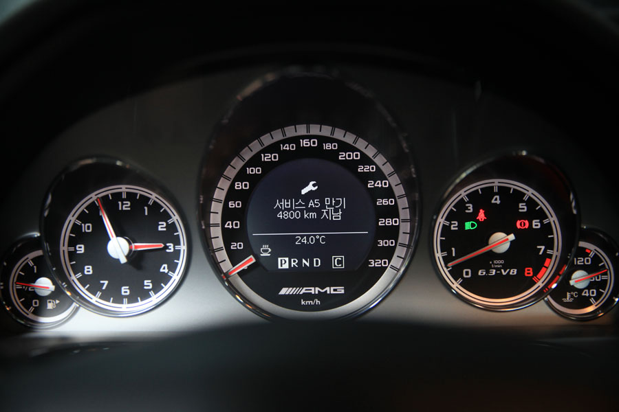 벤츠 E63 AMG 엔진오일 교환을 합성유 전문점에서 진행 4 004 IMG 1849 1