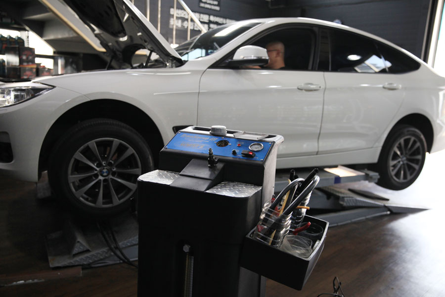 BMW 3GT 20D ZF 8단 미션오일 교환을 완벽하고 깨끗하게 5 005 IMG 3425