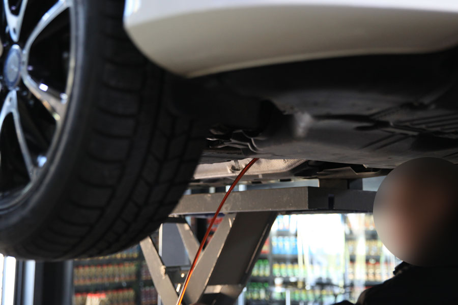 광교에서 오신 고객분의 벤츠 E300 합성유 교체 작업기 10 000 IMG 8435