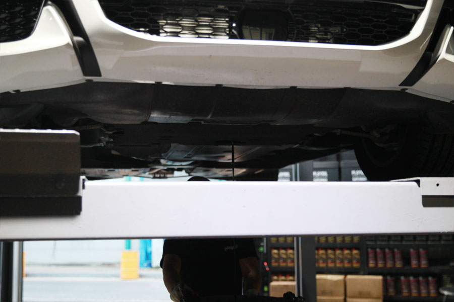 길들이기와 여름을 대비한 BMW X4 엔진오일 교환 5W40 합성유로 10 011 IMG 0462