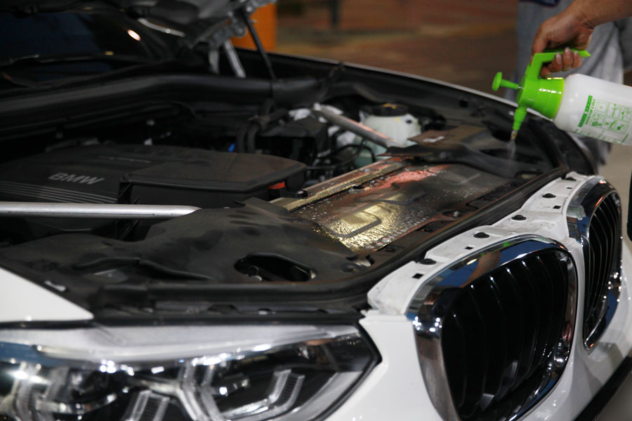 길들이기와 여름을 대비한 BMW X4 엔진오일 교환 5W40 합성유로 15 015 IMG 0472