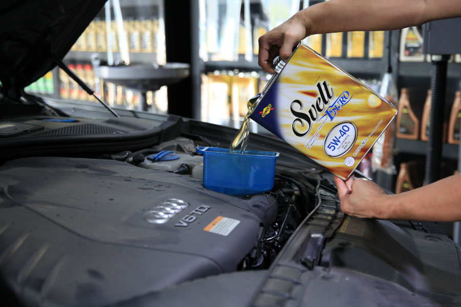 아우디 A6 3.0TDI 합성엔진오일 교환