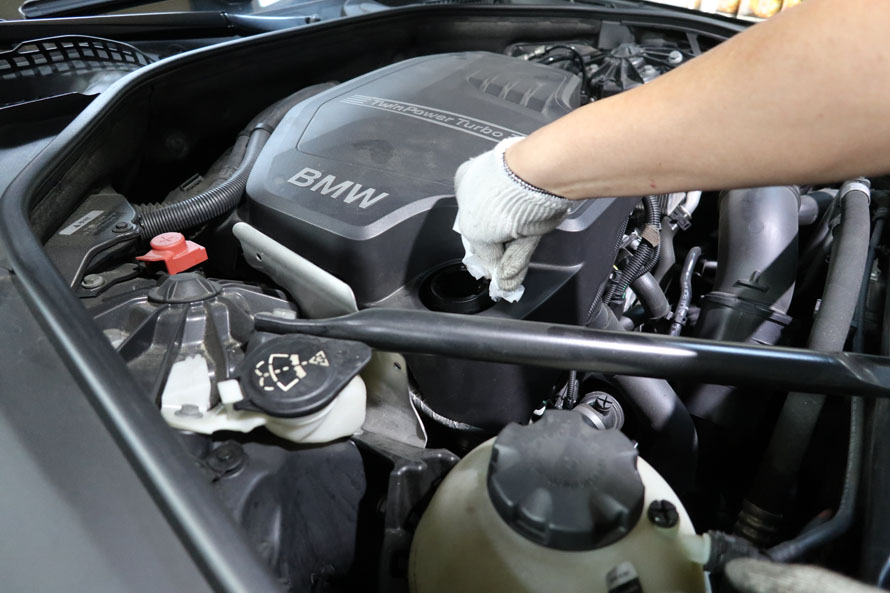 BMW 528I 엔진오일 교환 소음 완화를 위한 합성유 4 004 IMG 1568