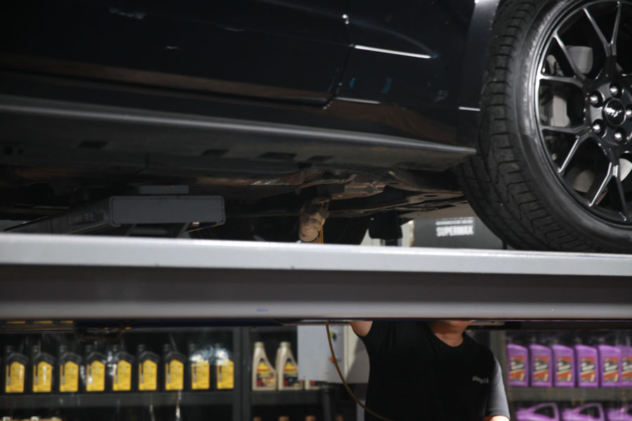 포드 머스탱 합성유 교환을 위해 광교에서 방문해주셨어요 9 009 IMG 9564