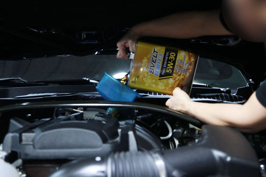 포드 머스탱 합성유 교환을 위해 광교에서 방문해주셨어요 10 머스탱 합성유 교환