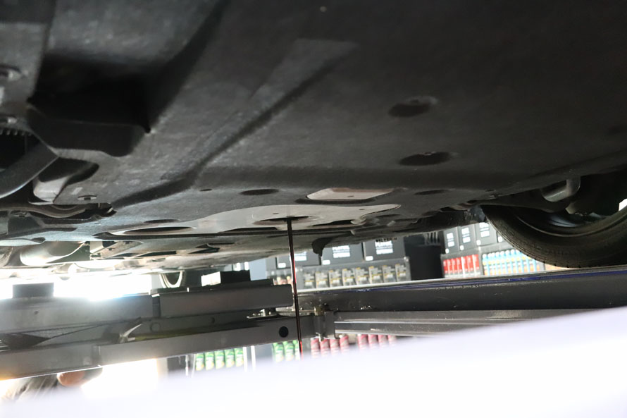 BMW 528I 엔진오일 교환 소음 완화를 위한 합성유 13 013 IMG 1581