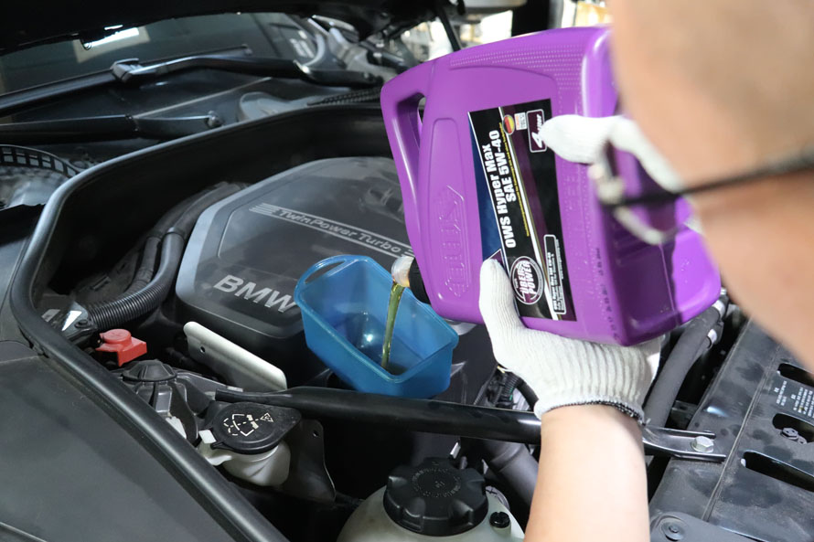 BMW 528I 엔진오일 교환 소음 완화를 위한 합성유 15 BMW 528I 엔진오일 교환