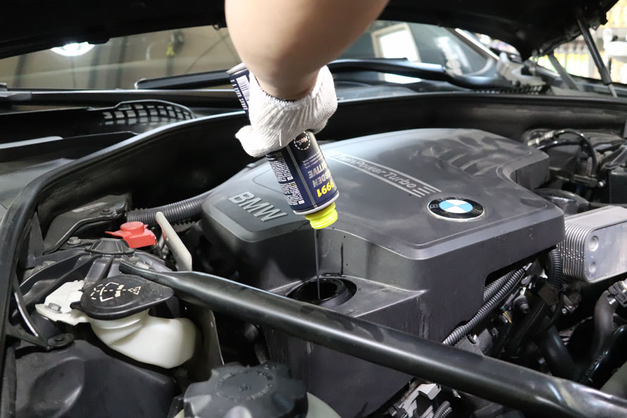 BMW 528I 엔진오일 교환 소음 완화를 위한 합성유 16 016 IMG 1585